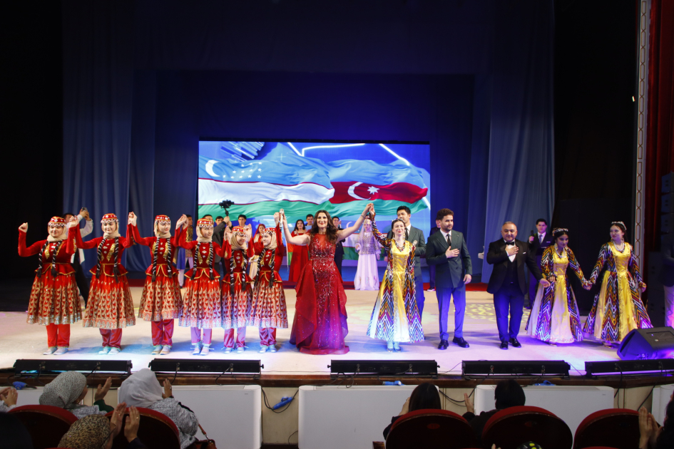 Концерт, посвященный празднику Новруз в городе Гулистан