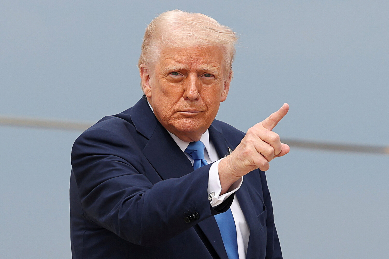 Трамп: партнеры США по НАТО совершают ошибку, а Макрон скоро покинет свой пост