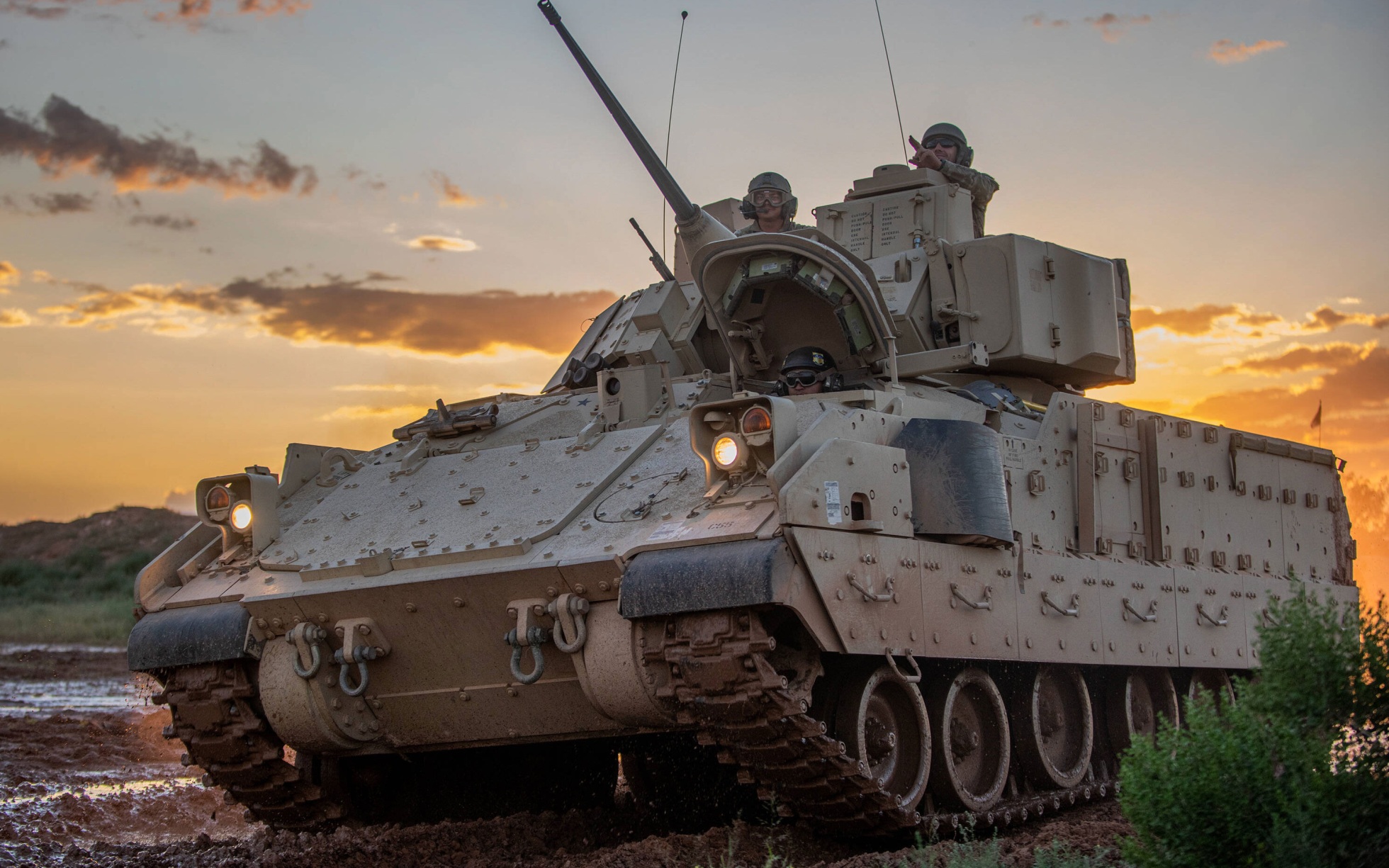 Пентагон скрыл неисправность 117 БМП Bradley в Европе