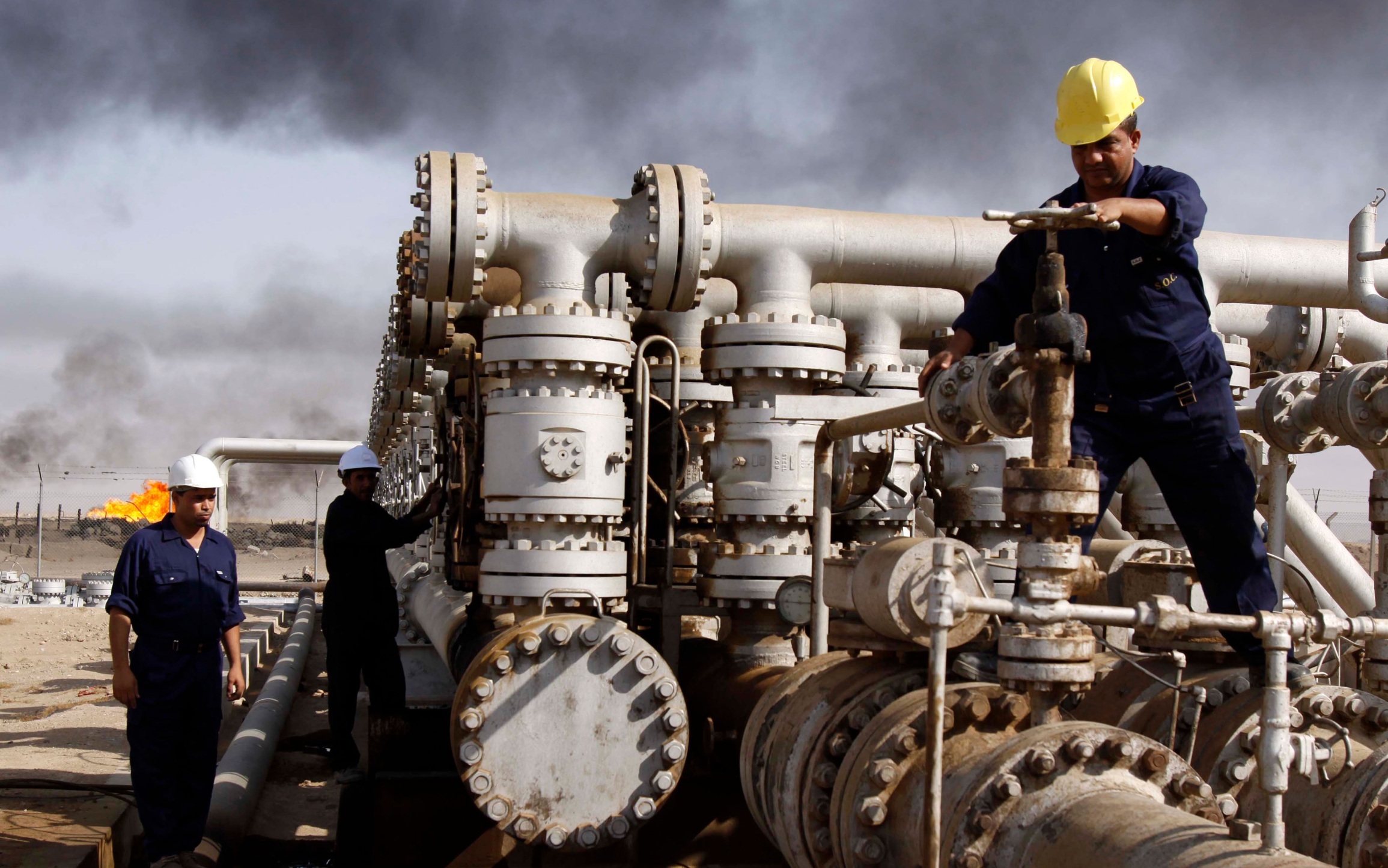 В Миннефти Ирака подтвердили сокращение добычи в районе Басры на юге страны