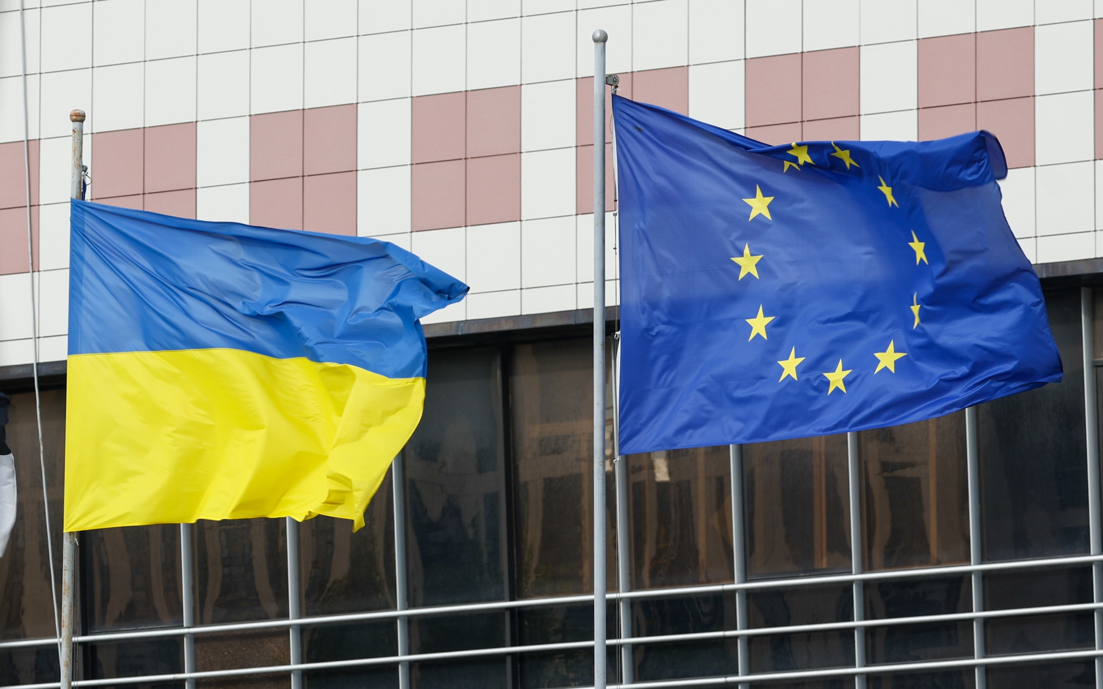 Бывший советник Трампа Пападопулос назвал Украину обузой для Запада