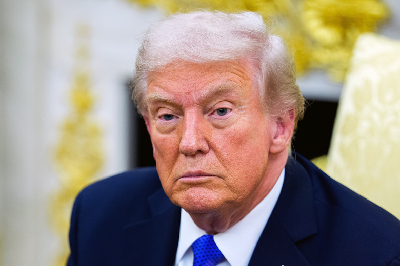 NBC: Трампу ежедневно показывают видеоотчеты с кадрами ударов по Ирану