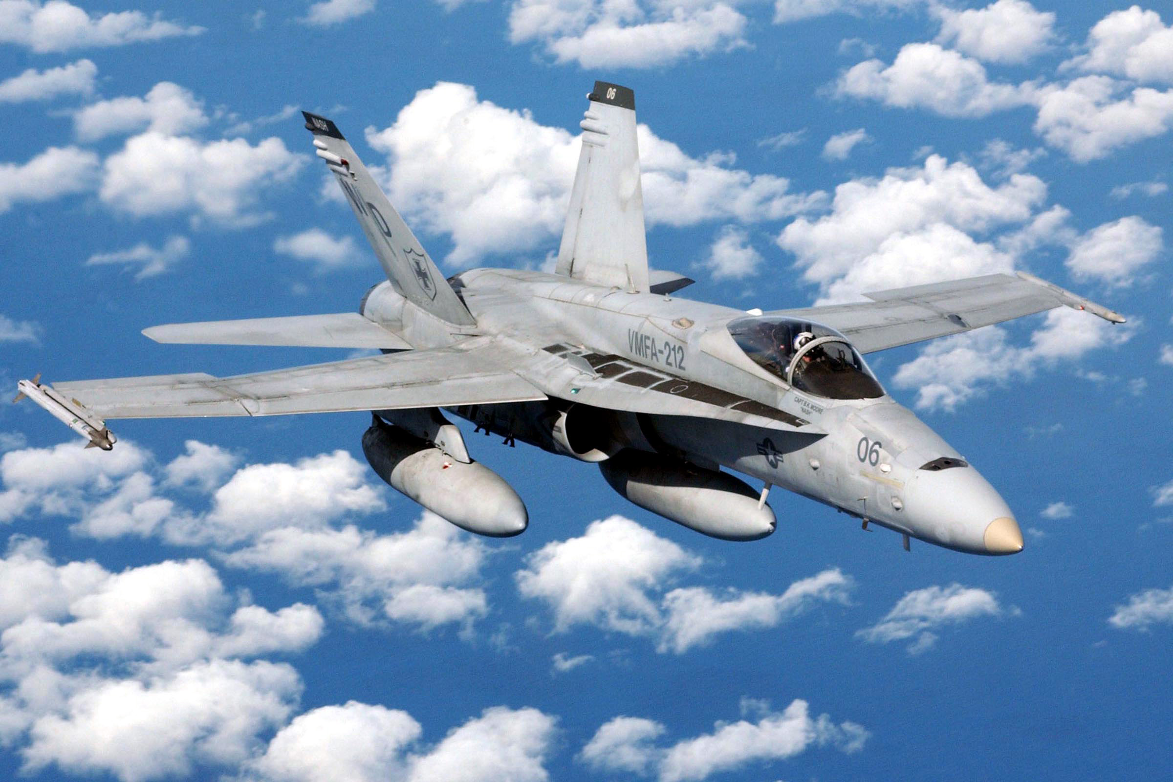 США опровергли заявление Ирана о сбитом истребителе F/A-18