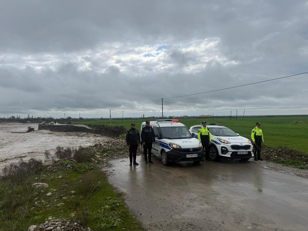 Азербайджанская полиция пришла на помощь