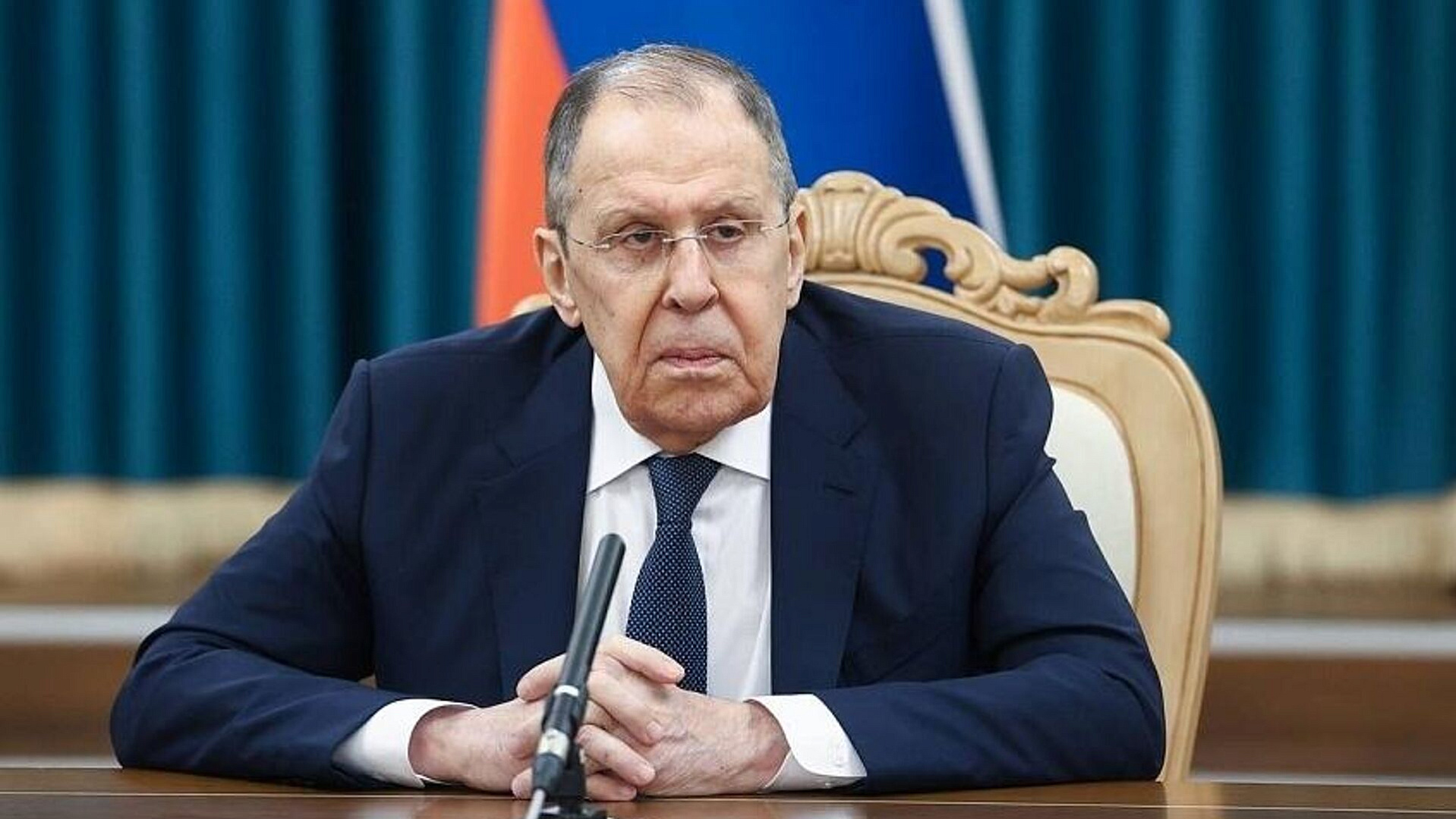 Лавров провел телефонный разговор с главой МИД Омана