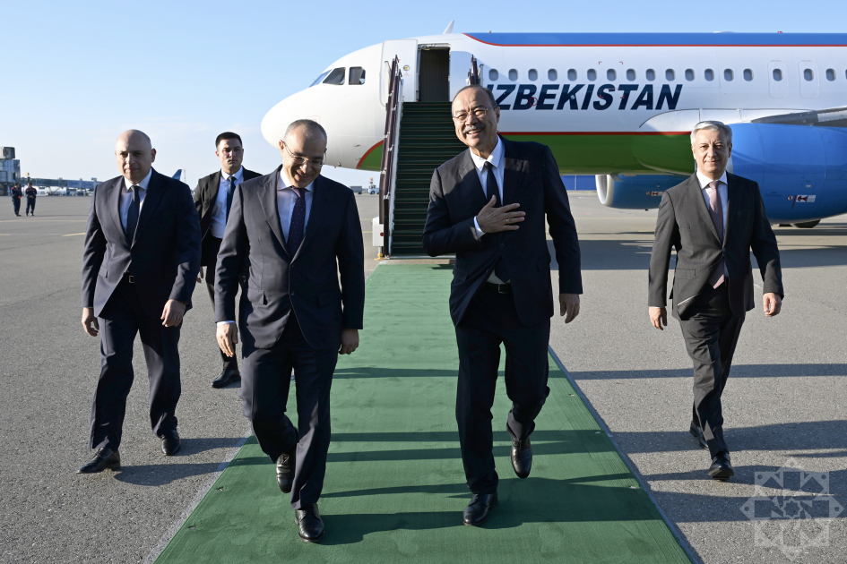 Премьер-министр Узбекистана находится с визитом в Азербайджане