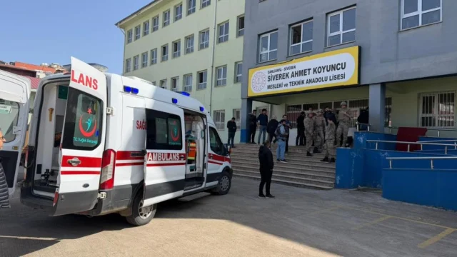 В Турции совершено вооруженное нападение в школе, 7 учеников ранены, есть заложники