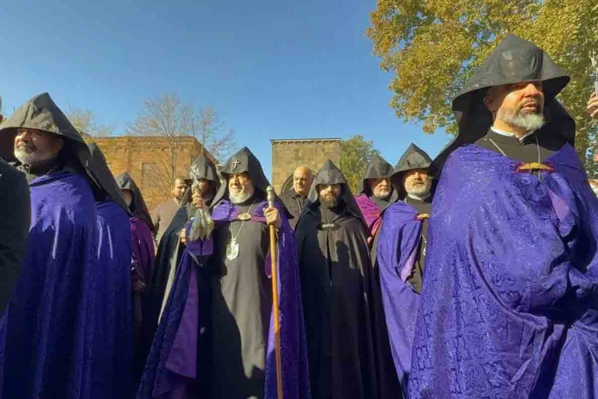 В Армении священникам закрыли доступ в тюрьмы