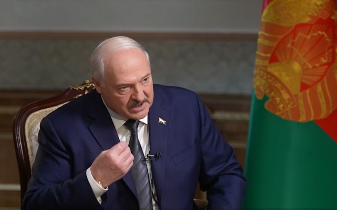 "Пришли, схватили и ушли": Лукашенко назвал Макрона и Мерца временщиками