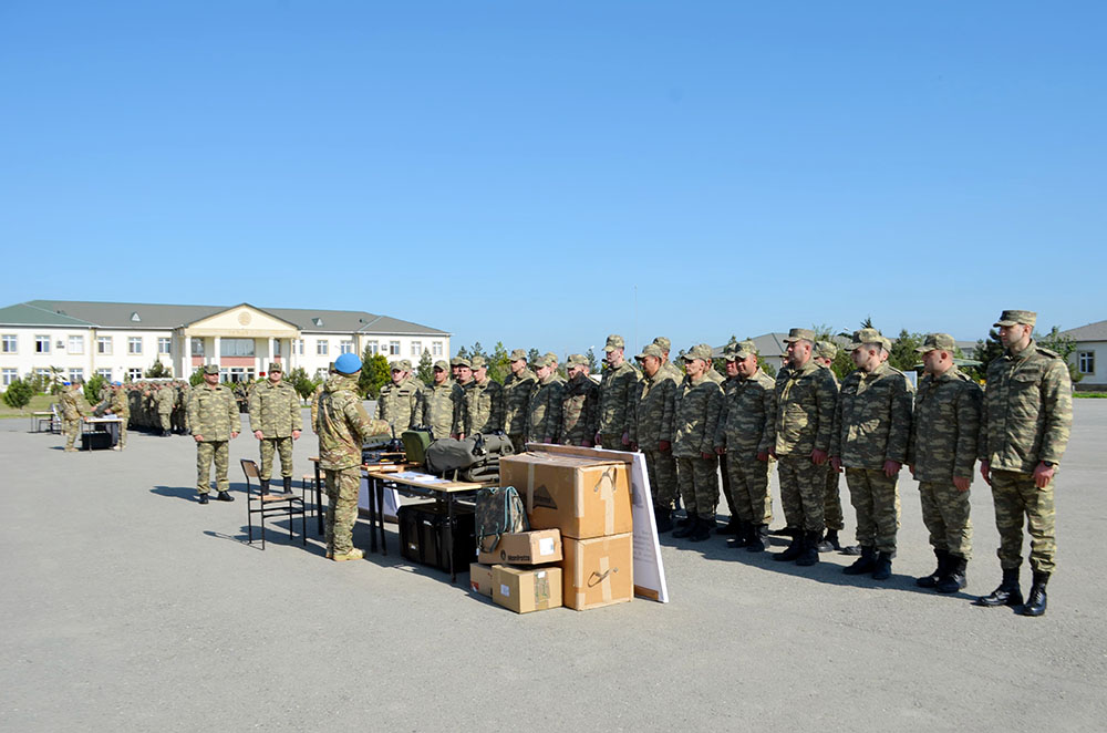 Минобороны Азербайджана проводит учебные сборы с военнообязанными