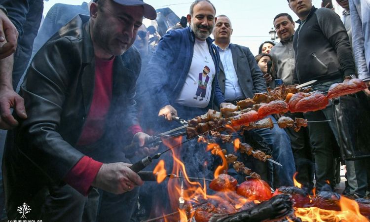 Завтра в Иреване пройдет шашлычная вечеринка