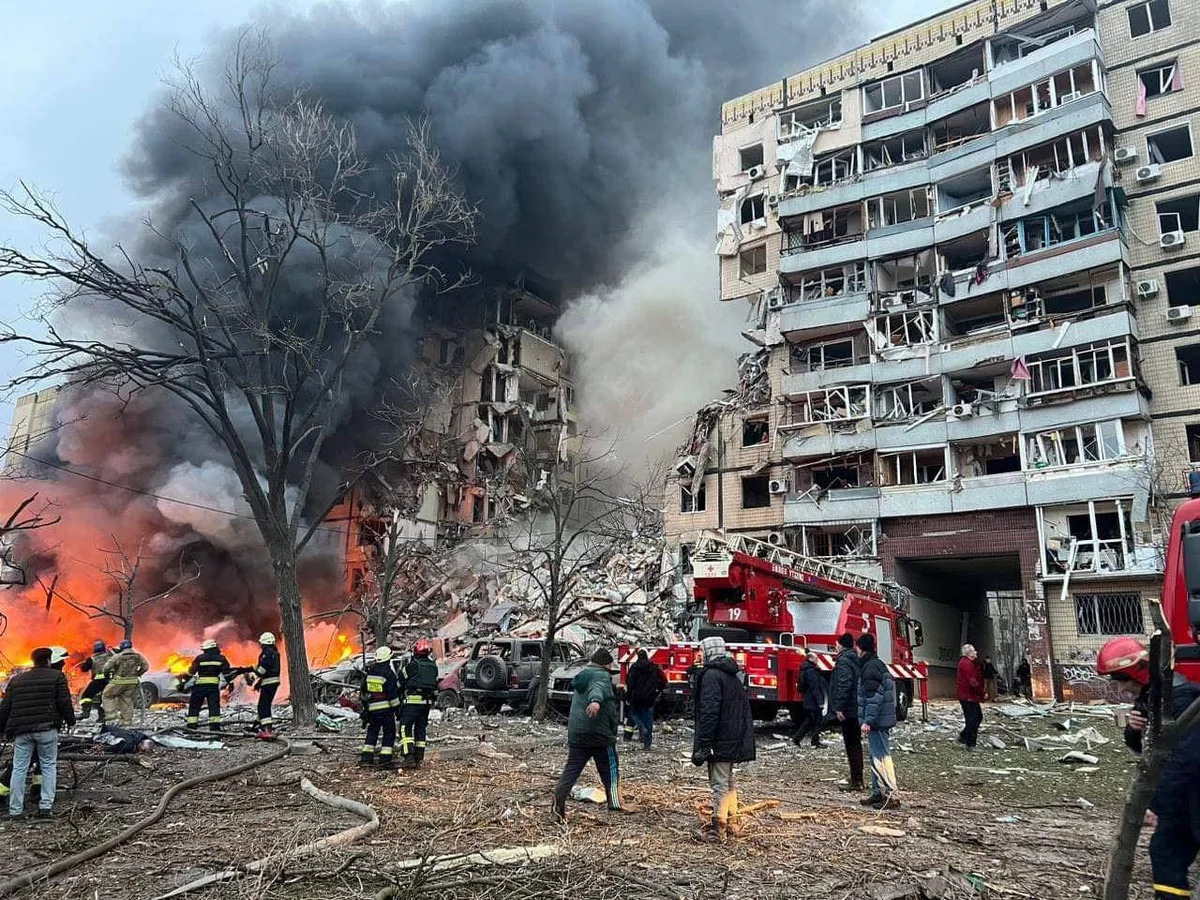 Число погибших при ударах ВС РФ по Днепру возросло до девяти