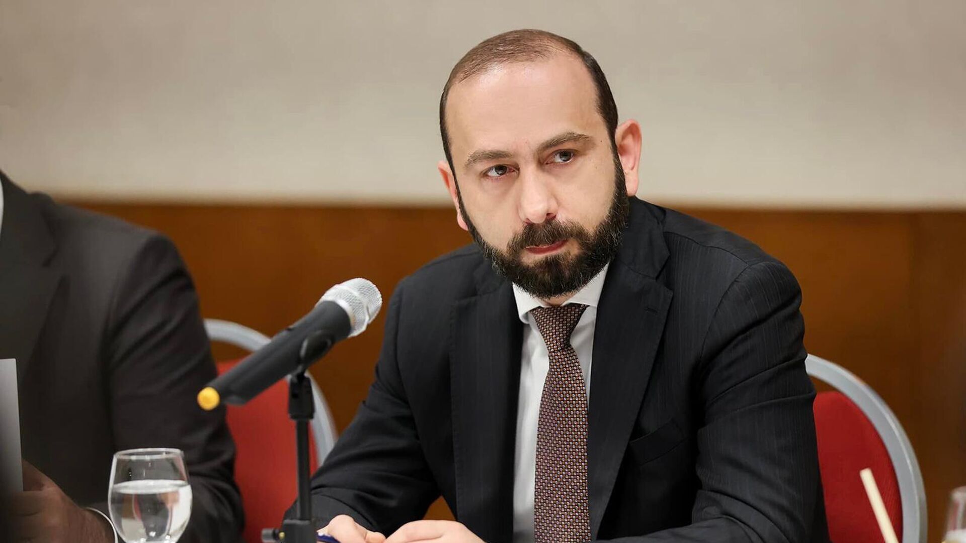 Ереван о «прекрасном диалоге» с Анкарой