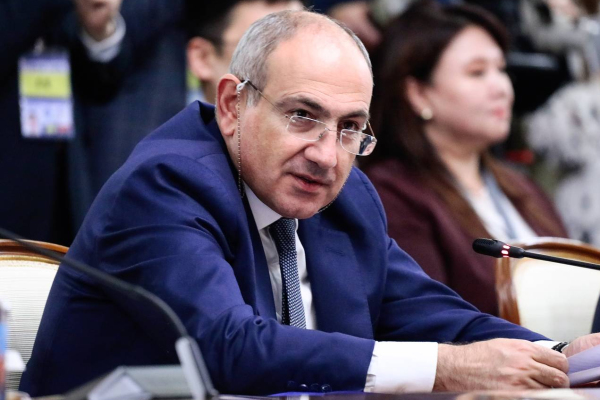 На параде Пашиняна не будет