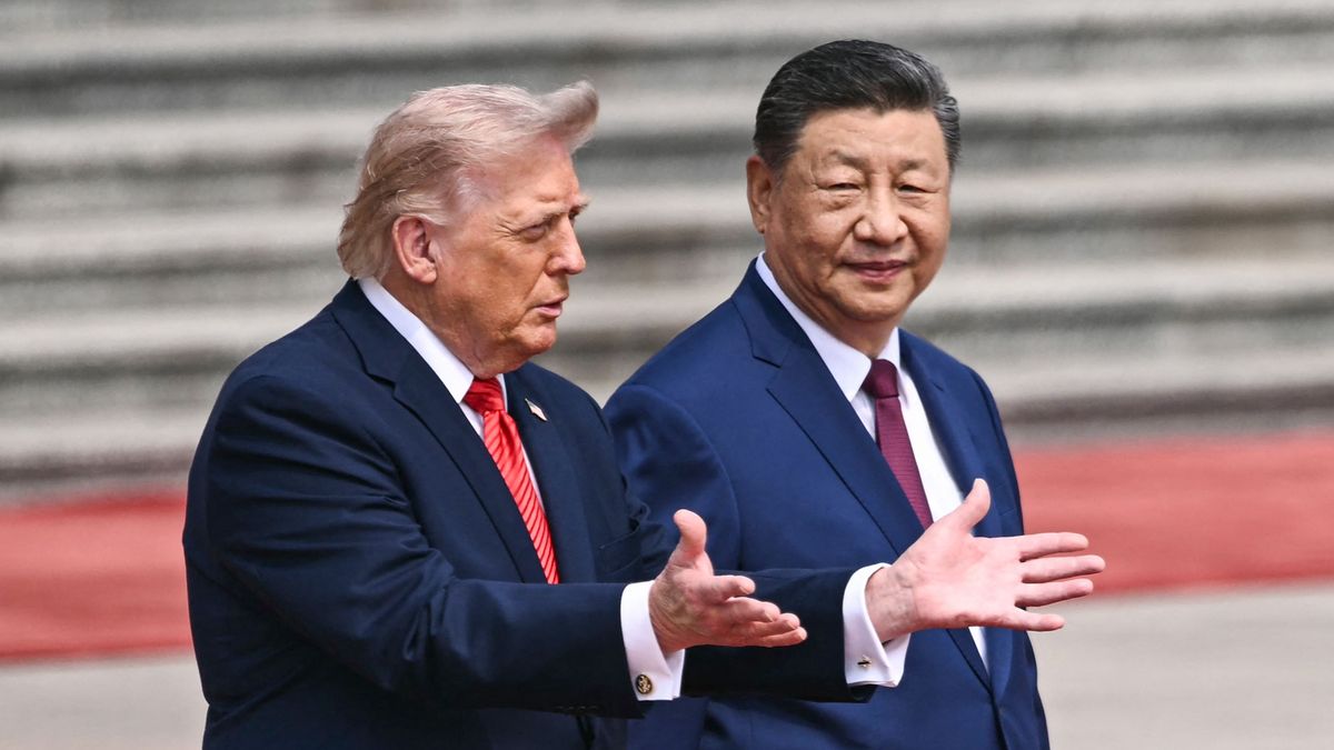 «Слишком высокий для Китая». Трамп необычно описал Си Цзиньпина