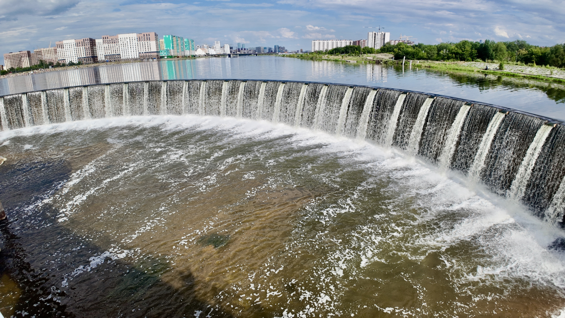 «Водопад» на Есиле: плотина стала новой точкой притяжения в Астане