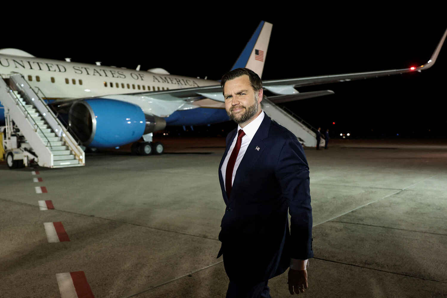 Вице-президент США прибыл в Швейцарию на переговоры с иранской стороной