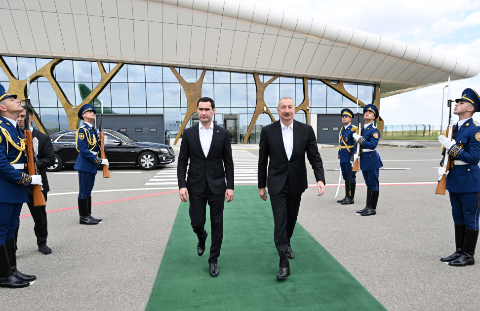 Завершился государственный визит Президента Туркменистана Сердара Бердымухамедова в Азербайджан