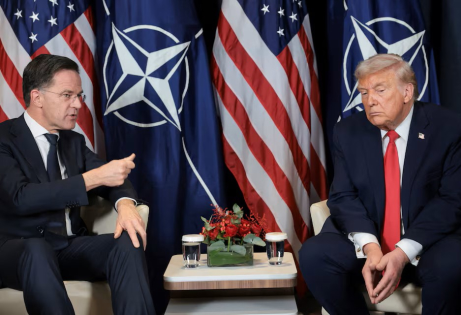 Глава НАТО на встрече с Дональдом Трампом попытается ослабить напряженность