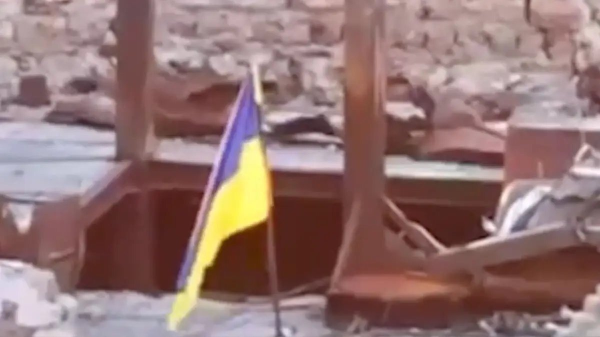 Украинский флаг над Кинбурном