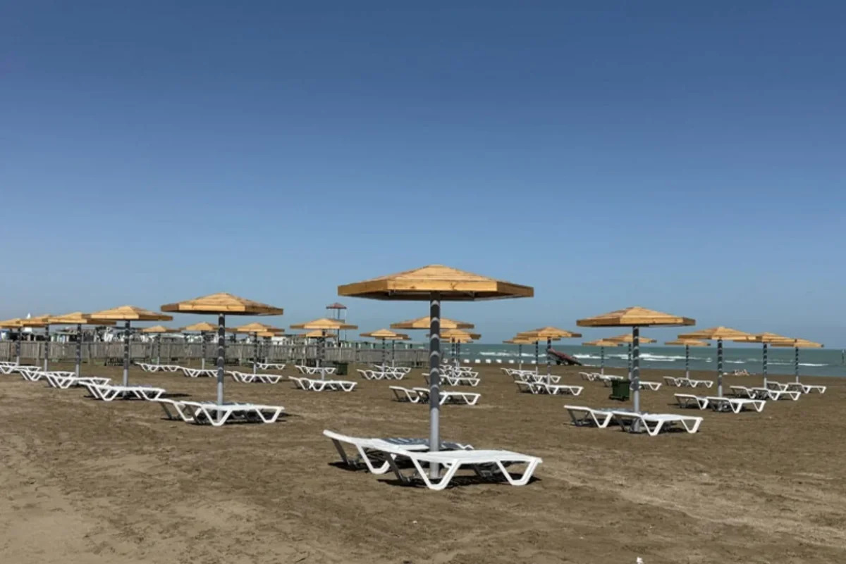 Температура морской воды на пляжах Абшерона достигнет 26°