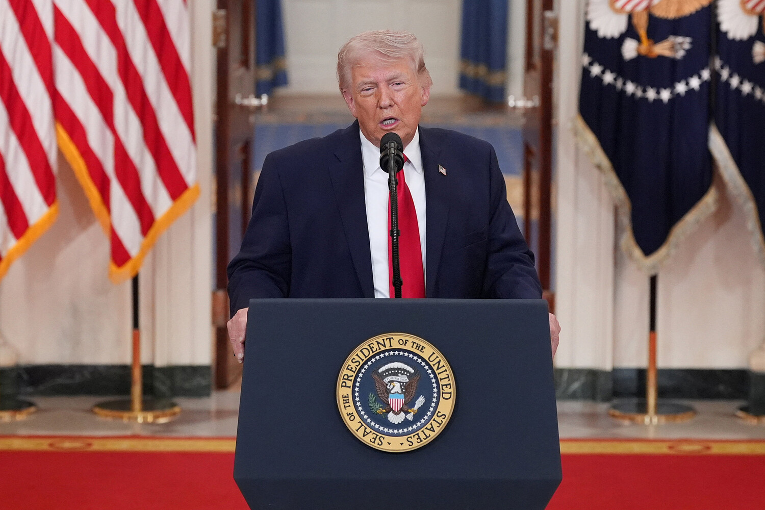 Трамп назвал большим успехом операции против Венесуэлы и Ирана