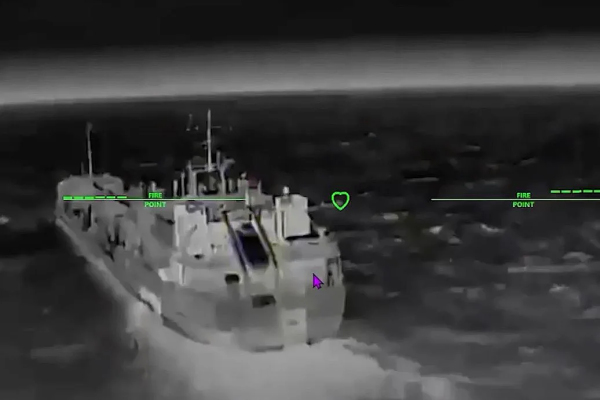 Украина ударила по танкерам с бензином в Азовском море 