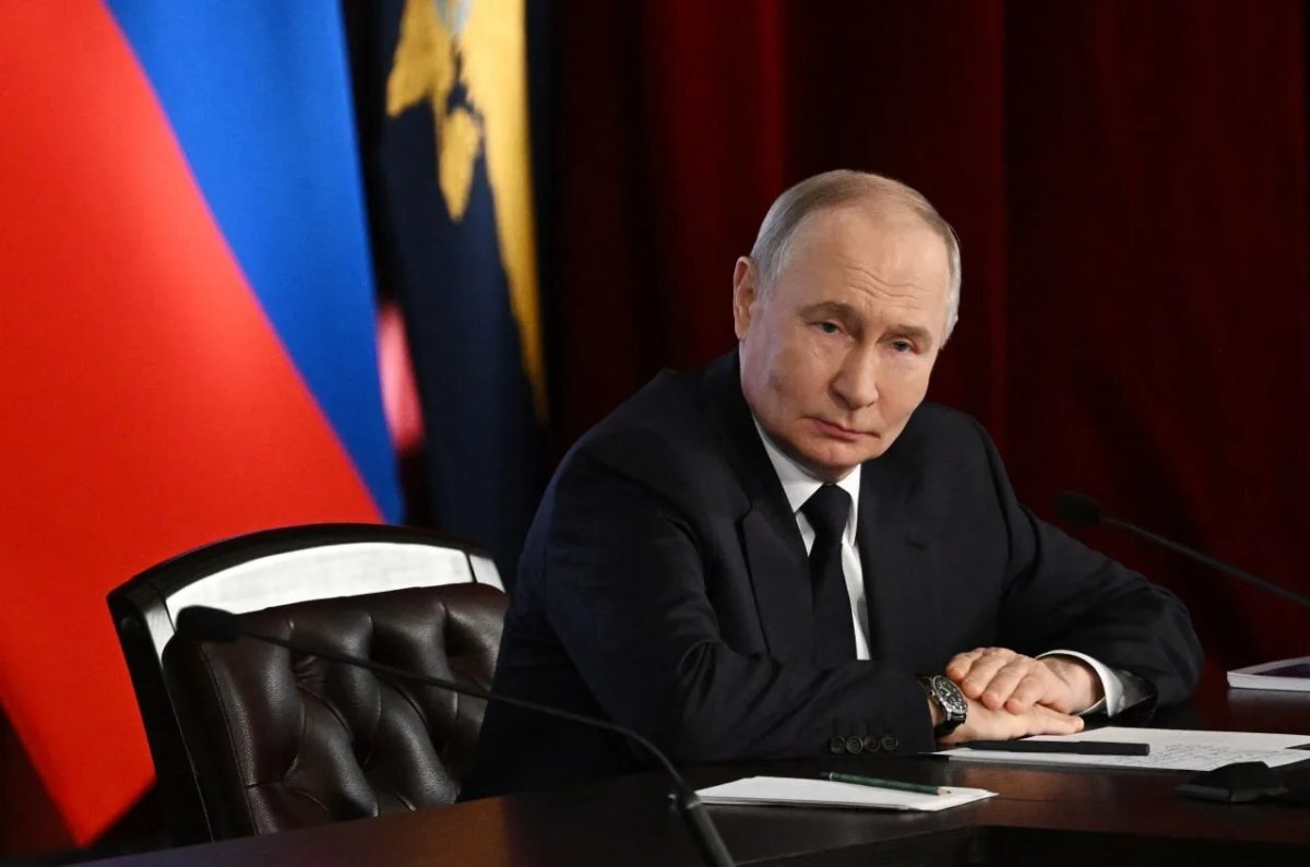 Рейтинг Путина снижается вторую неделю подряд