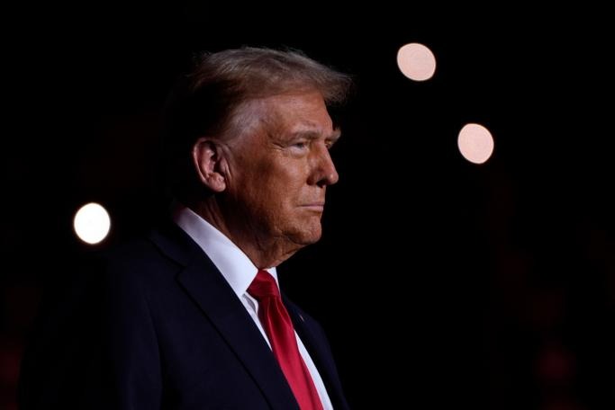 Трамп: США будут бить по Ирану за вылазки хуситов
