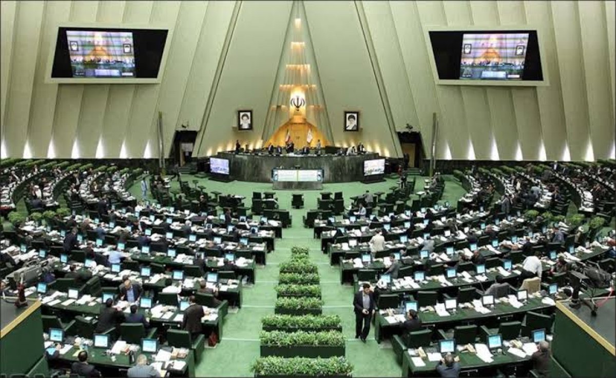 Парламент Ирана одобрил скандальную поправку: все израильтяне объявлены «военными»