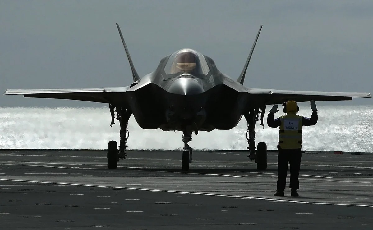 США: Турция пока не может получить истребители F-35