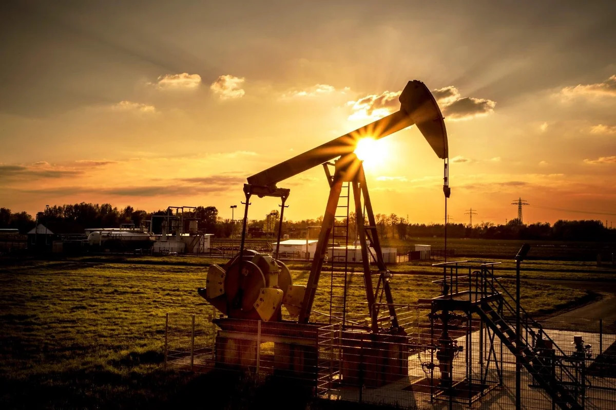 Цена азербайджанской нефти превысила $97