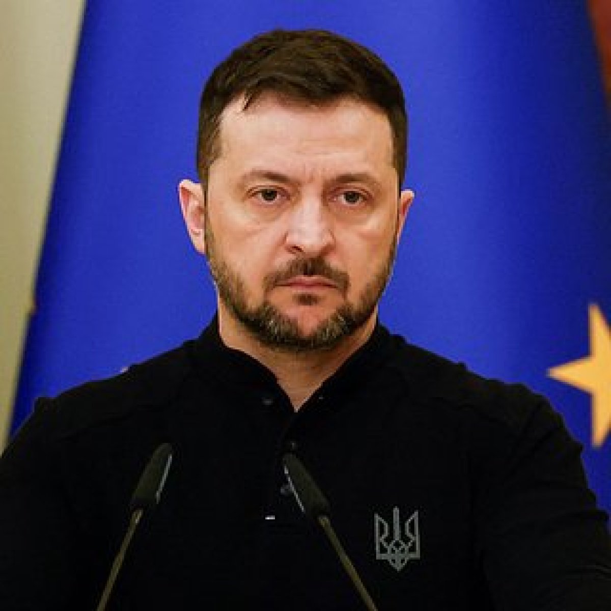 Зеленский назвал позорной перестрелку между СБУ и ГУР