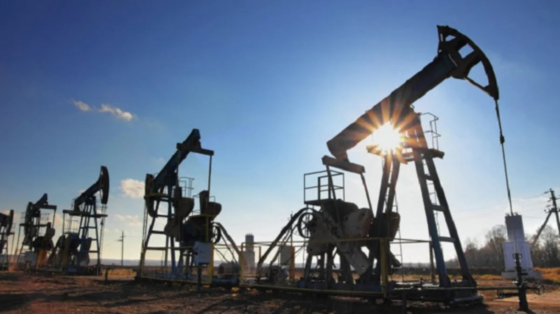 Brent подешевела до $105,7 за баррель