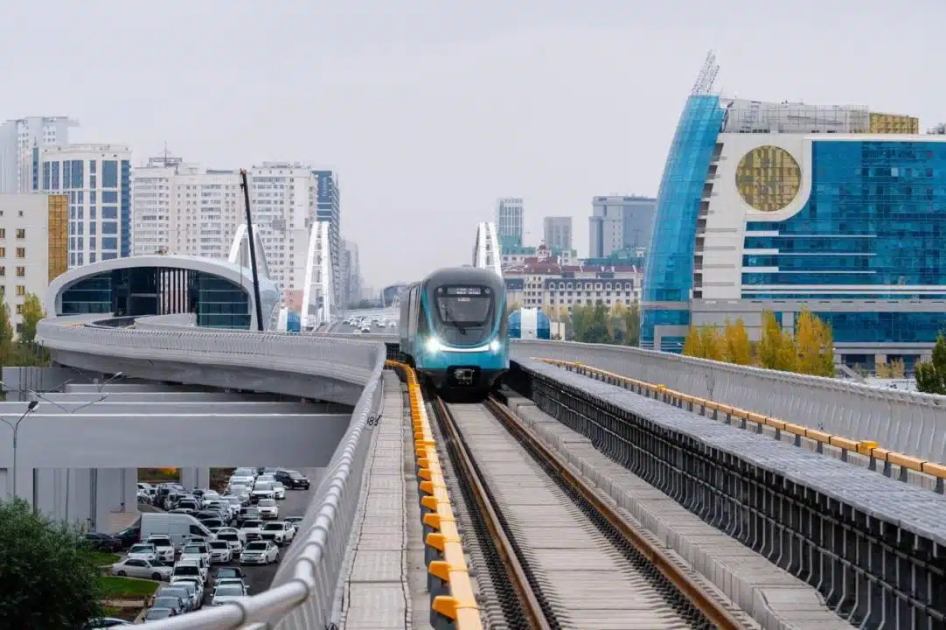 В столице Казахстана поезда Tarlan Astana курсируют без машинистов