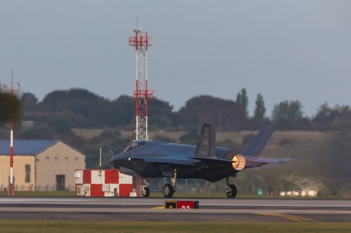 Детали F-35 оказались в Гонконге и были изъяты Китаем