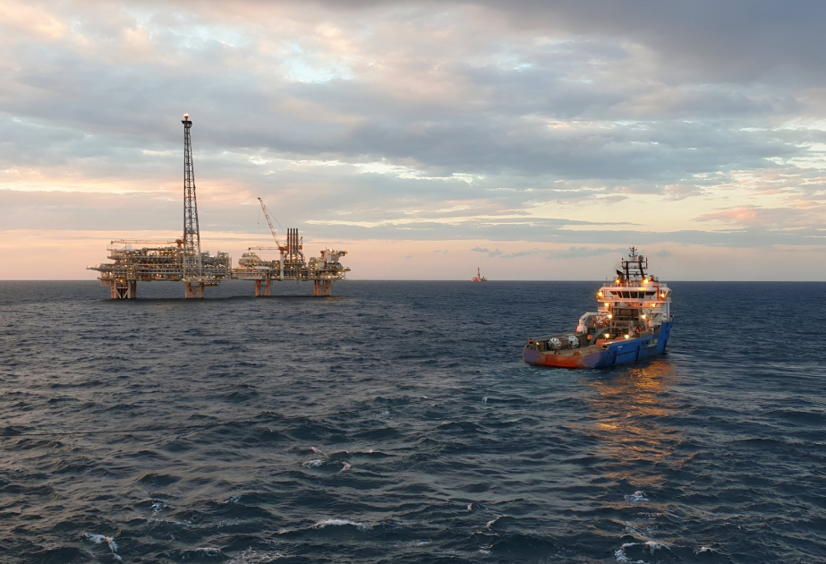 Азербайджанская нефть торгуется по цене 118 долларов